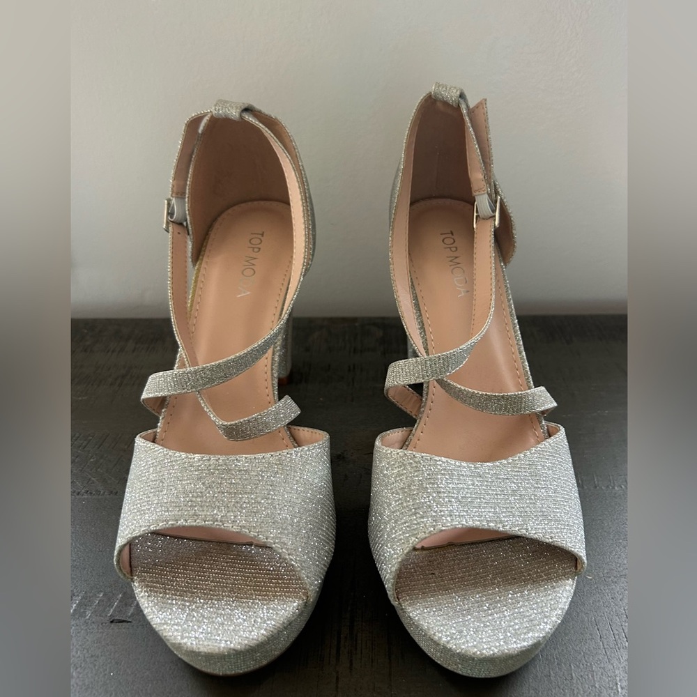 TOP Moda Silver Glitter Crisscross Block Heel Sandals